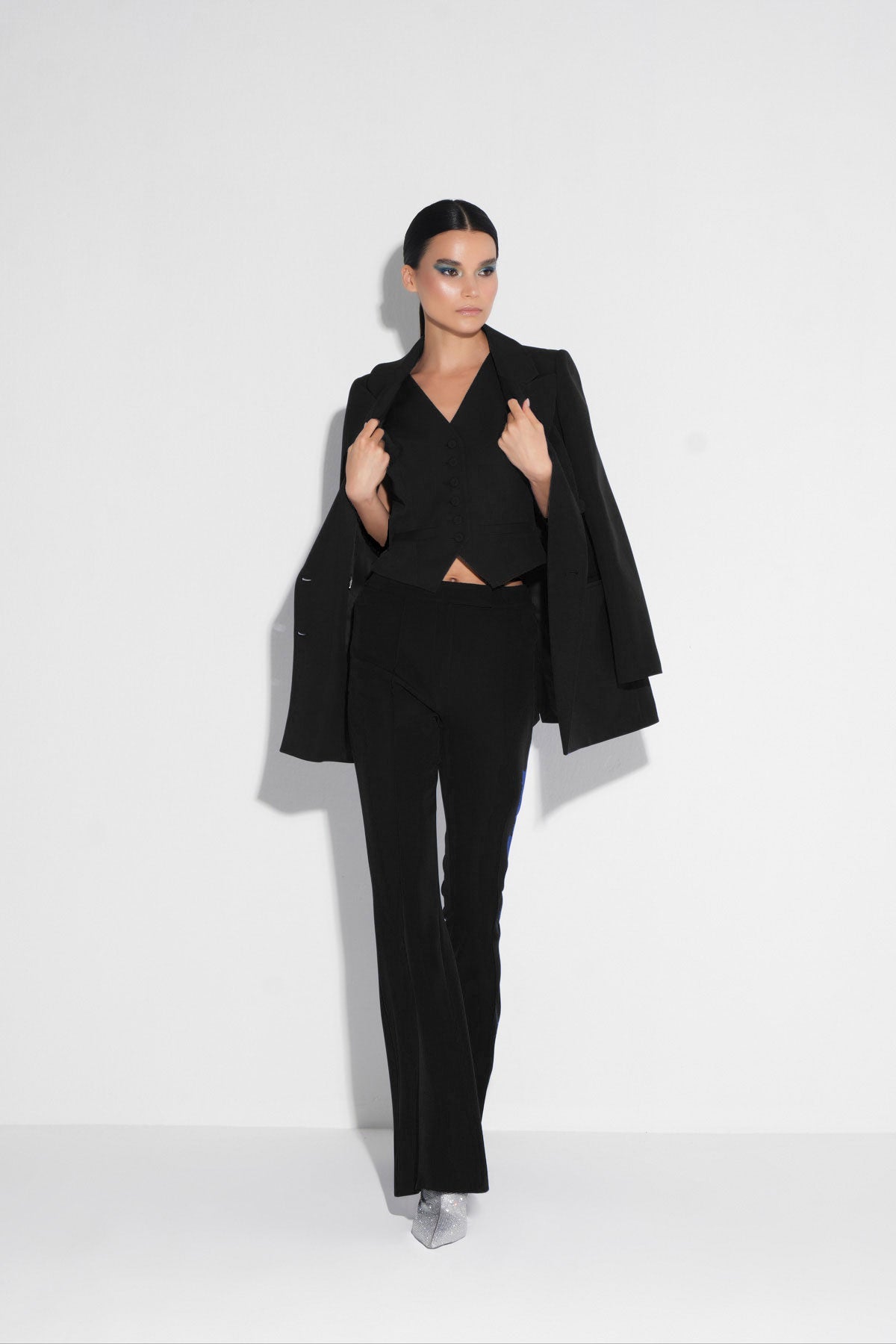 DELTA VEST & MIRA JACKET & CALVA TROUSERS SET
