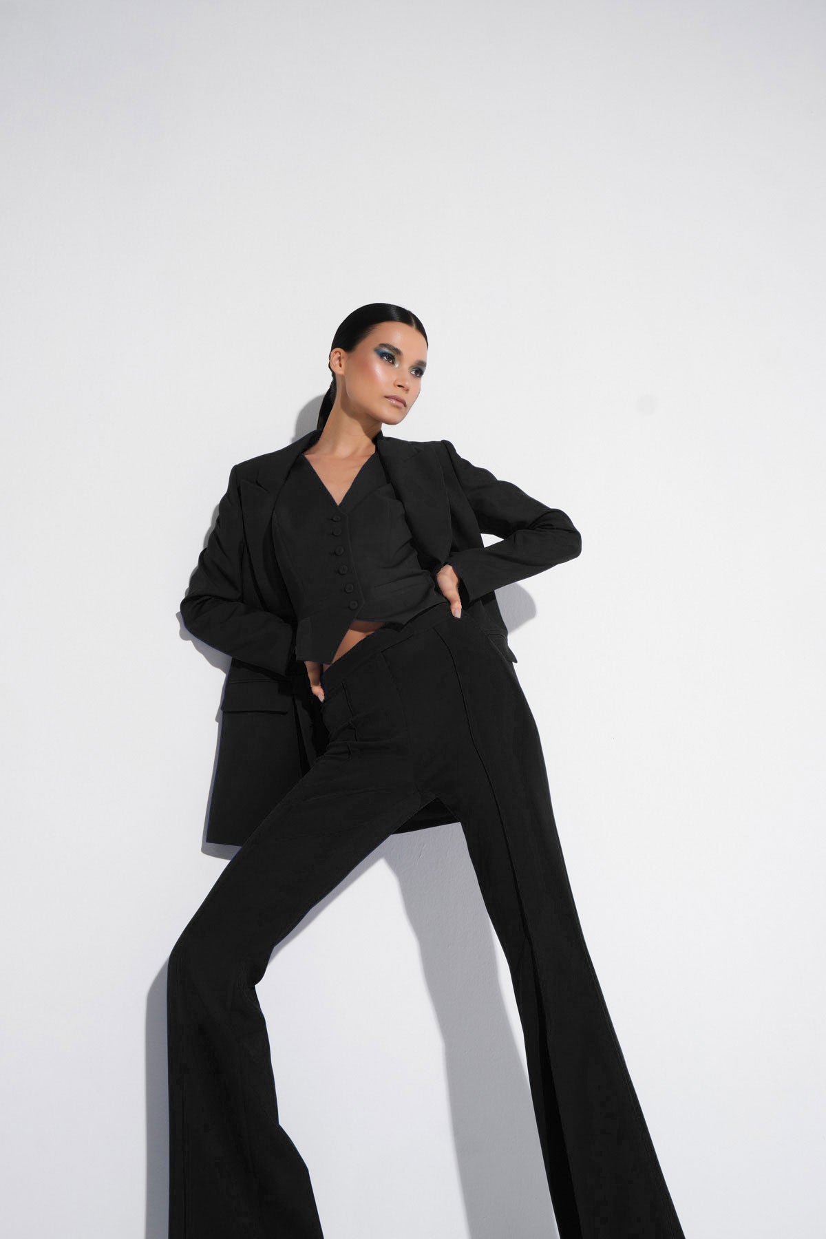DELTA VEST & MIRA JACKET & CALVA TROUSERS SET